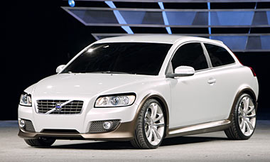 http://www.reno.ro/poze/maias2006/C30/l_Volvo_C30_02.jpg